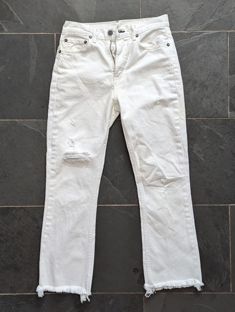 NOEND Kick Flare Distressed Straight Jeans